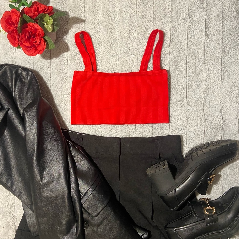UO Red Ribbed Crop Top 🙃